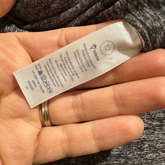 Ivivva by Lululemon Athletic Shrug Heather Grey Wrap Waist Size 12 Girls - Picture 4 of 4